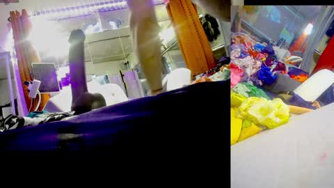 Snapshot of ashmomo chatting on December 11, 7:14 pm ashmomo online show from December 11, 7:14 pm