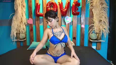 ashnikko__ online show from February 22, 12:08 pm