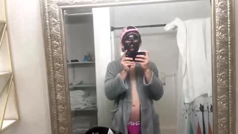 Ashton online show from April 3, 3:52 pm