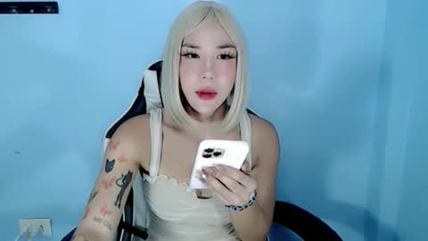 Snapshot of asian_amanda80 chatting on October 21, 3:00 am AMANDA online show from October 21, 3:00 am