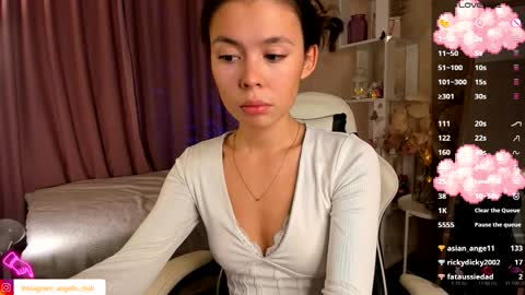 Snapshot of asian_angell chatting on October 3, 4:26 pm adeline online show from October 3, 4:26 pm