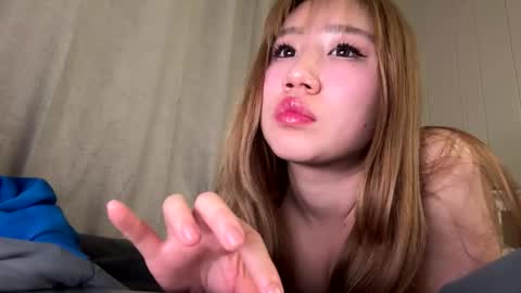 Sakura online show from April 15, 4:38 am