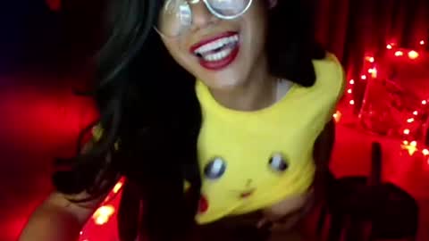 Snapshot of asian_petit19 chatting on October 21, 4:06 am Lovely online show from October 21, 4:06 am