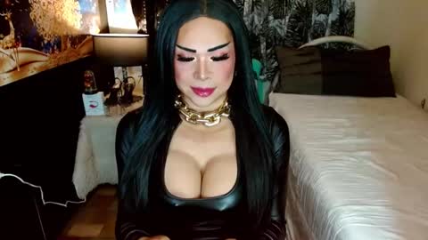 nicole online show from March 9, 4:44 pm