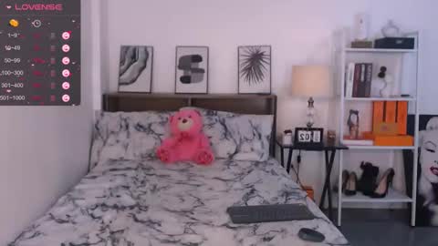 Snapshot of asianbigsausage chatting on December 2, 4:57 am Cassievxx  online show from December 2, 4:57 am