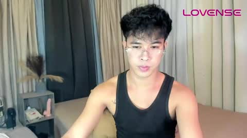 asiancum_peter online show from June 4, 3:23 am