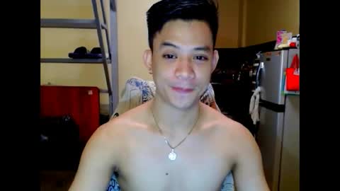 asiandreamboyx online show from May 26, 4:46 pm