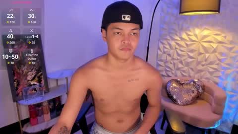 VICTORIA SCOTT online show from February 17, 12:04 pm