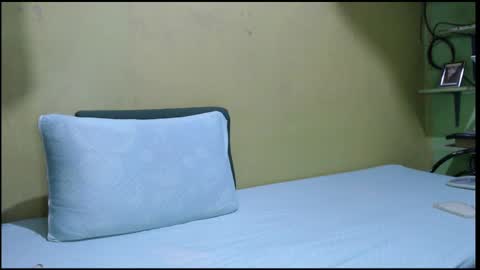 Snapshot of asianmhay24 chatting on December 21, 6:19 am Mhay online show from December 21, 6:19 am