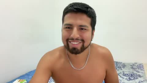 A S I L I O S   H A L L online show from April 7, 2:02 am