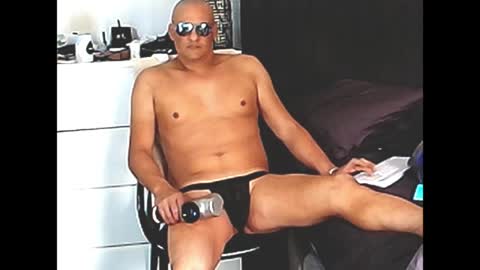 askil8802 online show from April 13, 1:10 am