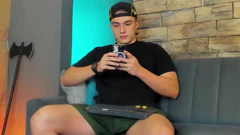 Aslan  online show from February 7, 3:20 am