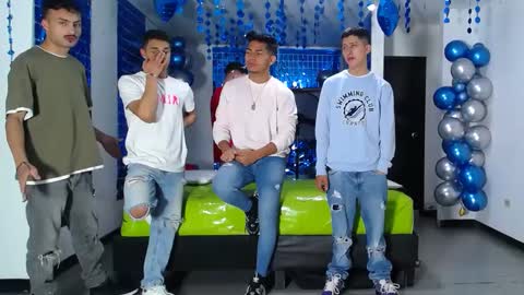 Snapshot of asmodeus7100 chatting on February 16, 12:19 am THOMAS AND DAMIAND online show from February 16, 12:19 am