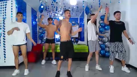 Snapshot of asmodeus7100 chatting on February 11, 3:18 am THOMAS AND DAMIAND online show from February 11, 3:18 am