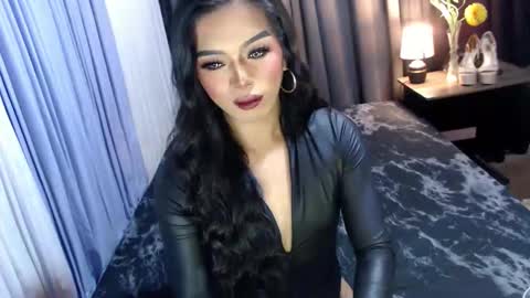 Margaux Miller online show from October 15, 6:42 pm