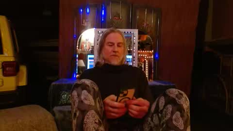 SIR WILLIAM online show from March 1, 11:25 am