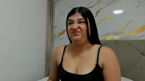 Asshley online show from November 8, 3:04 pm