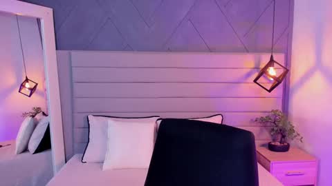 instagramsoofiaa giraldo online show from October 4, 9:01 pm