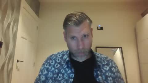 Assmani28 online show from December 3, 9:28 pm