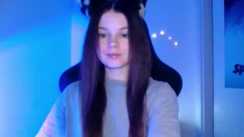 astradream_ online show from January 9, 9:53 pm