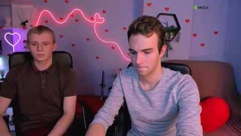 astren online show from February 13, 8:12 pm