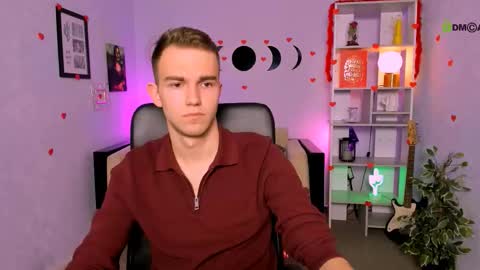 astren online show from February 19, 1:10 pm