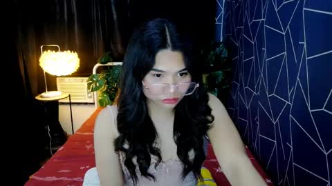 atashakendall online show from May 5, 1:56 am
