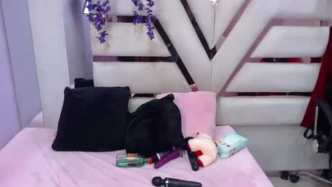 atena_glow_ online show from March 7, 3:17 am