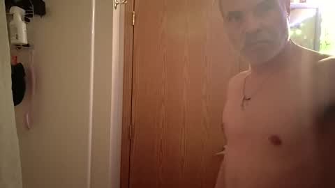 jonnyandrew online show from April 1, 4:13 am