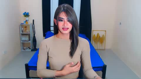 athisamoore online show from October 19, 6:34 pm