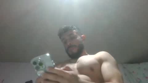 Snapshot of athlete_boy22 chatting on December 20, 10:27 am Atlas online show from December 20, 10:27 am