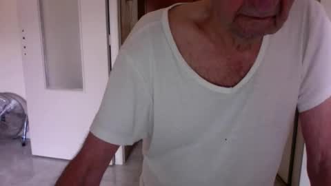 auguste688483 online show from March 21, 9:14 am