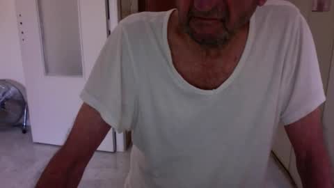 auguste688483 online show from March 25, 9:05 am