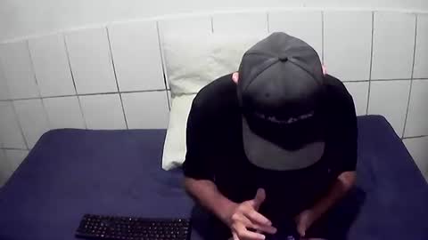 cesar augusto online show from April 25, 7:33 pm