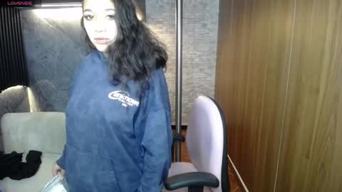 aura_cute_ online show from April 12, 3:43 am