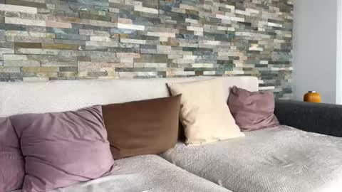Snapshot of aurora_ast chatting on October 12, 9:24 am Aurora Asti online show from October 12, 9:24 am