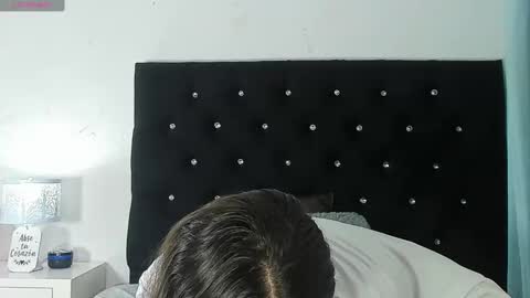 aurora_lenovic online show from October 3, 3:31 pm