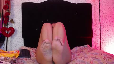 aurora_ly online show from March 3, 9:00 pm