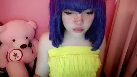 cute online show from May 18, 3:49 am
