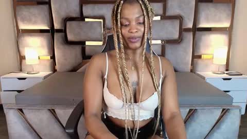 Ariana online show from November 24, 8:07 pm