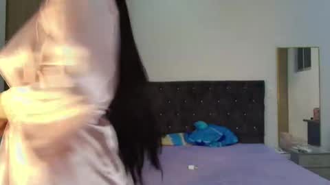 Aurora online show from March 26, 3:01 am