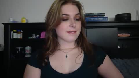 auroralightz1 online show from March 4, 1:02 am