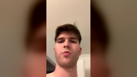 aussieboyethan online show from March 19, 1:49 pm
