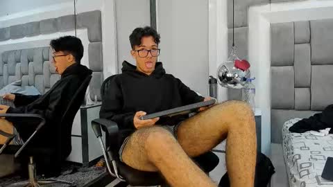 austinreeds online show from February 25, 2:09 pm