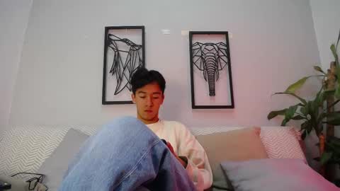 austinreeds online show from October 25, 12:04 pm