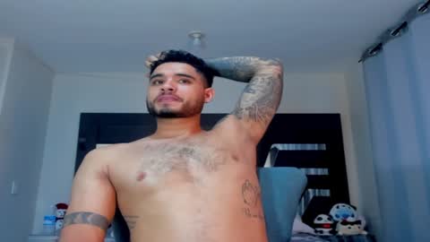 Snapshot of austintorres_ chatting on January 8, 3:19 am AustinTorres online show from January 8, 3:19 am