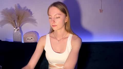 Annie online show from September 24, 3:08 pm