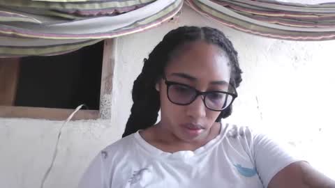 Snapshot of ava_f0xy chatting on February 9, 5:01 pm Ava Jordana online show from February 9, 5:01 pm