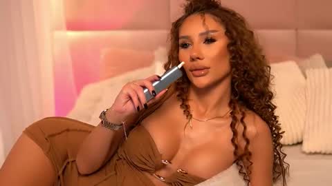 Ava online show from February 24, 1:19 am