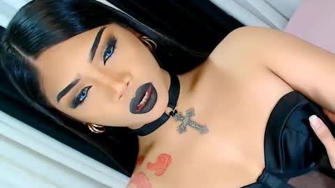 Ava online show from December 2, 6:45 am